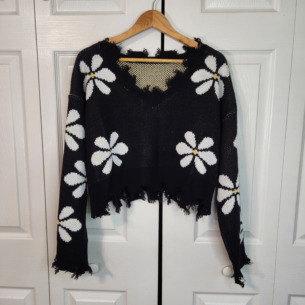 Womens Black Daisy Floral Distressed‎ Cropped V-Neck Knit Sweater XL Grunge Edgy